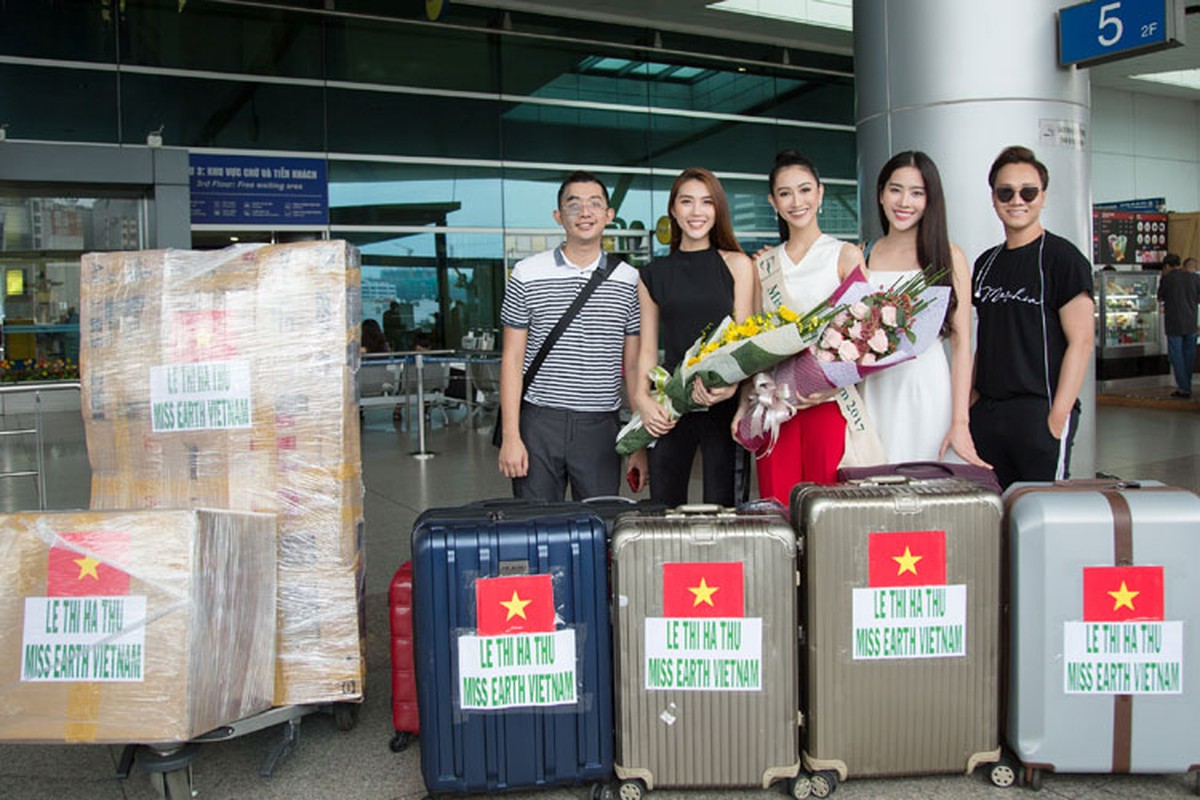 Ha Thu mang theo 10 kien hanh ly den Philippines thi Miss Earth-Hinh-4